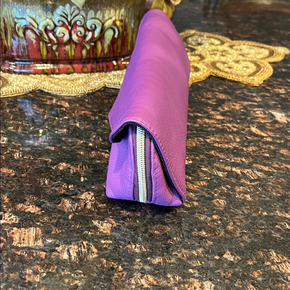 ghd Purple Color Heat Resistant Hot Tools Bag with Heat Resistant Pad - Picture 9 of 11